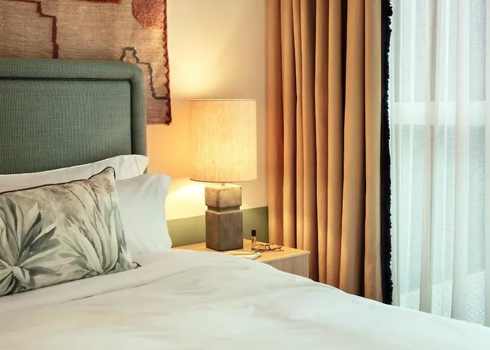 Hotel The Hoxton, Poblenou 4*