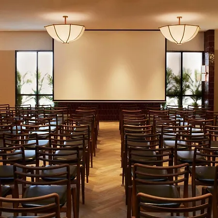 Hotel The Hoxton, Poblenou 4*