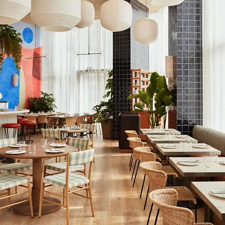 Szálloda The Hoxton, Poblenou 4*
