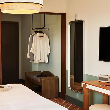 The Hoxton, Poblenou 4*