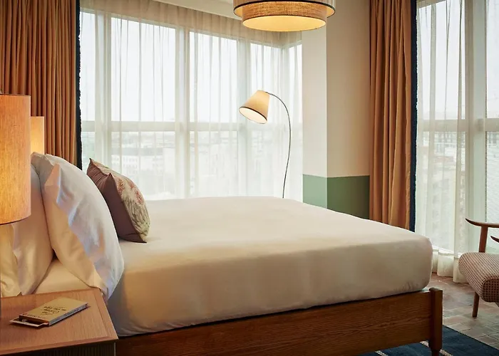 Hotel The Hoxton, Poblenou 4*